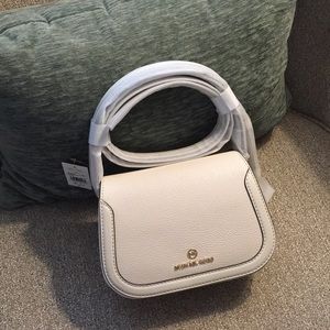 NWT Michael Kors Lucie Messenger bag cream beige